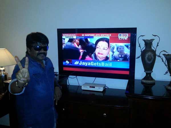 ஜே.கே.ரித்தீஷ் வெற்றிச்சின்னம்