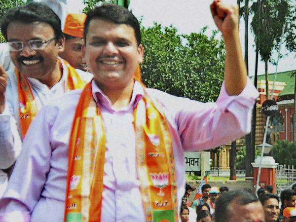 சட்ட பட்டதாரி