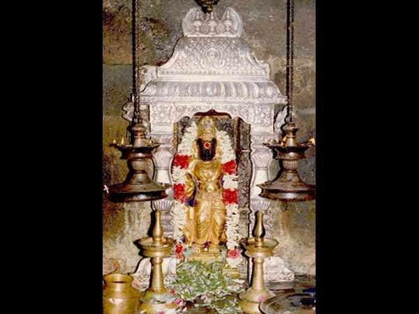 சனி பகவானின் சிறப்புகள்: