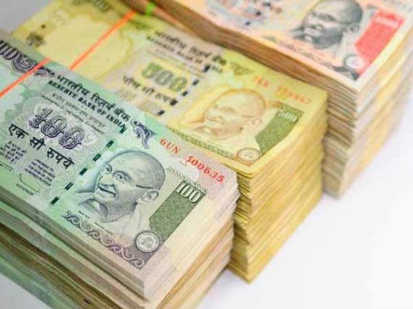 பல போலி நிறுவனங்கள் பெயரில்