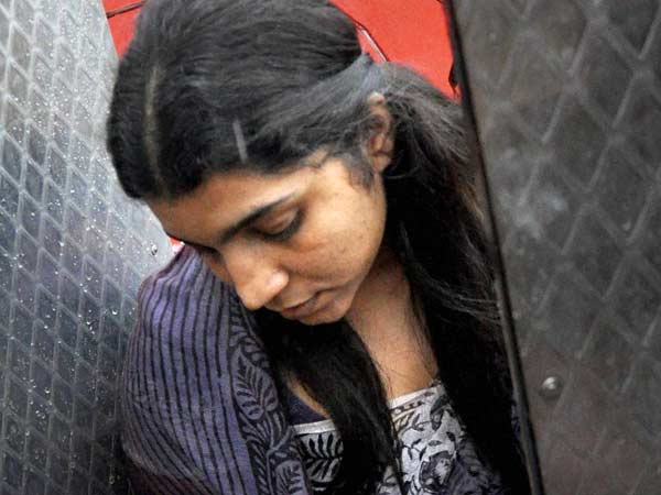 வெளியிட்டது யார்?: