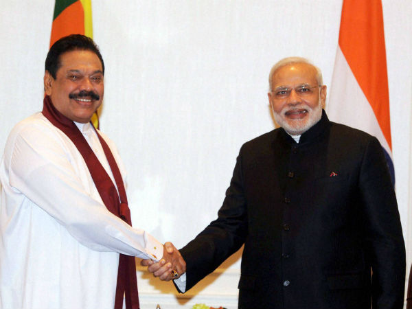 ராஜபக்சேவுடன் குலாவும் பாஜக தலைவர்கள்