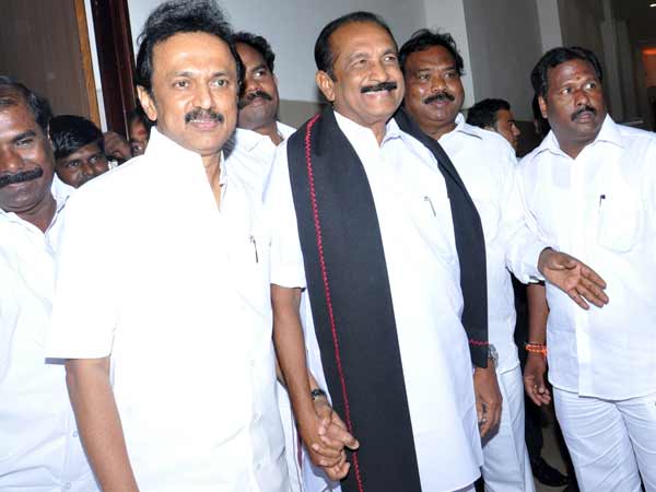 நெருங்கி வந்த திமுக