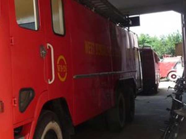 இரும்பு கதவு “அம்பேல்”: