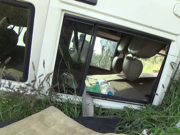 two cars met accident in karur…