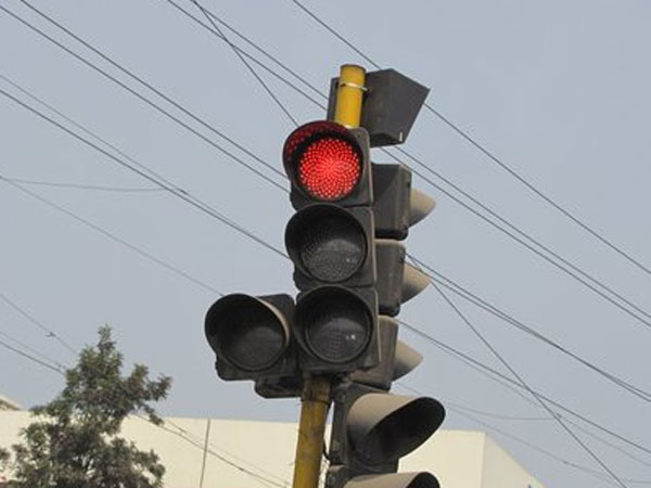விஐபி வந்தாலும் அசராது