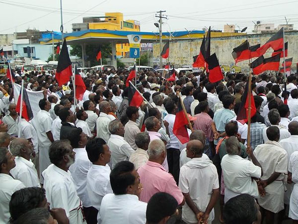 ஏழை, பாழை தவிக்குது