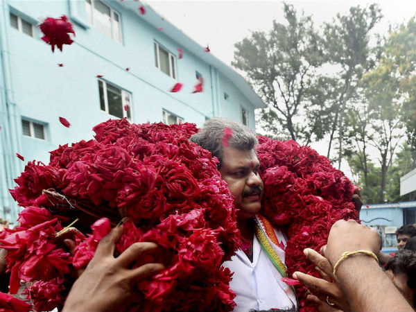 ஜனநாயகம்- மதச்சார்பின்மை