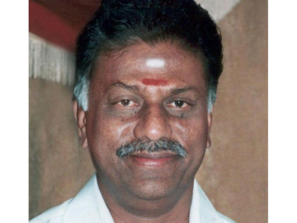 முள் இருக்கையில்