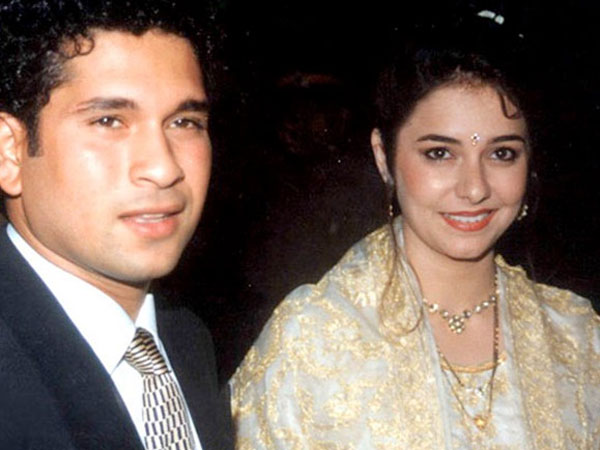 சாக்லேட் தந்தாரே..