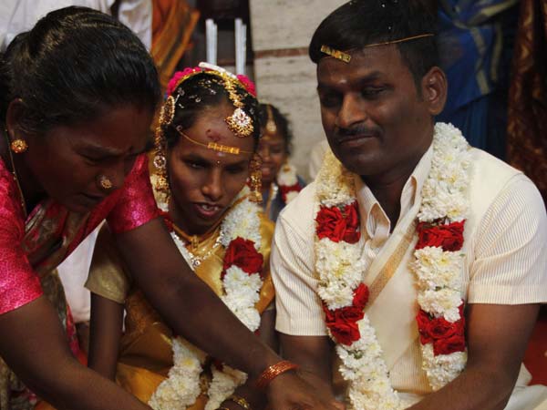 அவளுக்கு நானும், எனக்கு அவளும்: