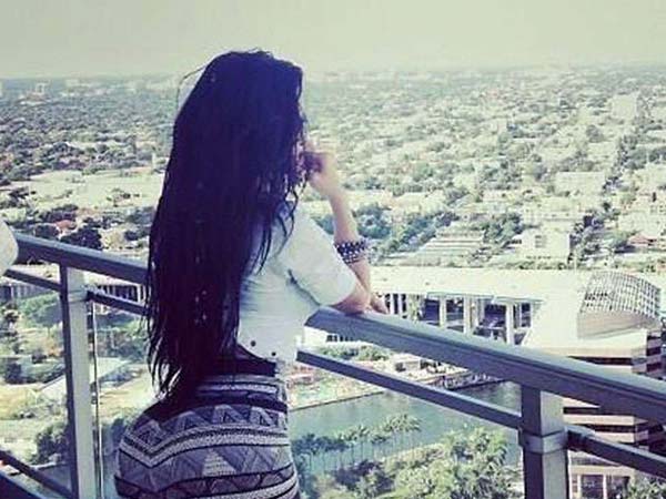 பாலத்தில் உடல்களைத் தொங்க விட்ட கொடூரர்கள்