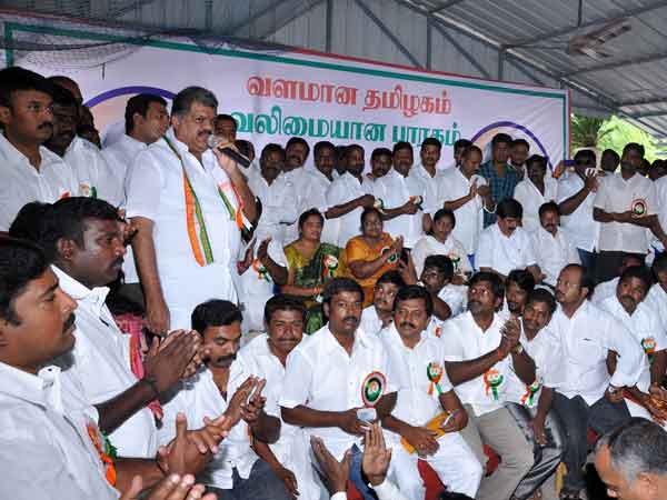 தமிழகம் குலுங்கும் தமிழகம் குலுங்கும்