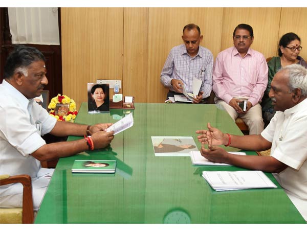 பறக்கும் சாலை தொடர்பாக
