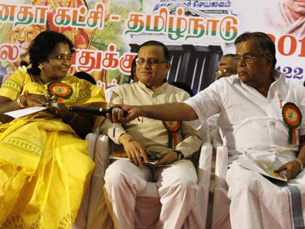 தமிழிசைக்கு வாழ்த்து