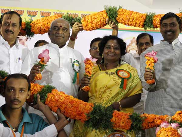 செங்கோட்டையைப் பிடிச்சோம்