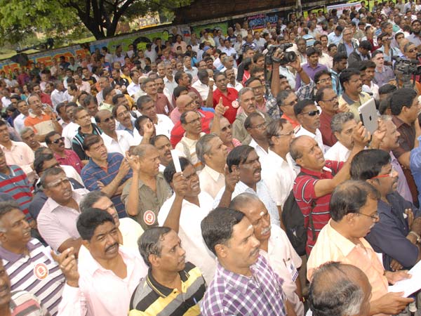 கோவையில் ஆர்பாட்டம்