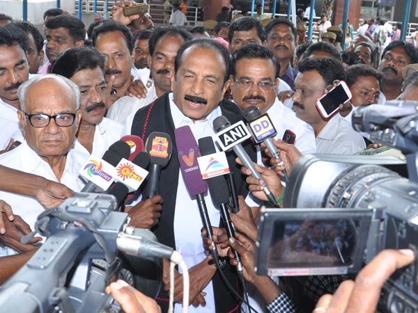 தவறான தகவல்