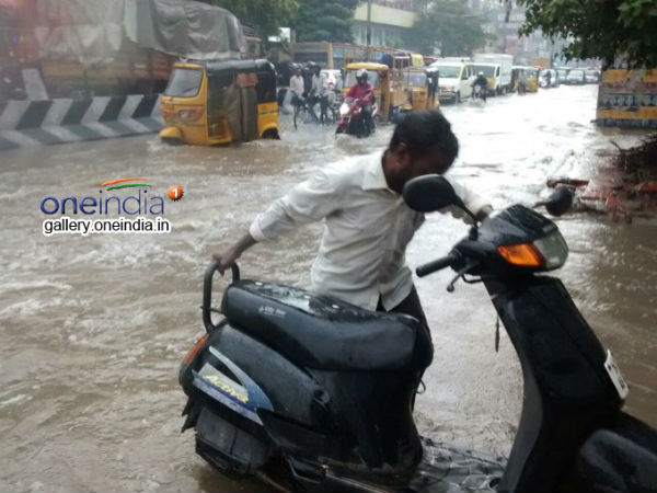 தண்ணீர் வெளியேற்றம் தண்ணீர் வெளியேற்றம்