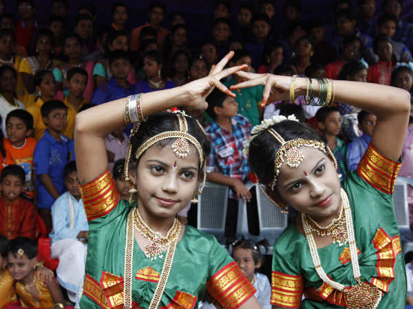இரட்டையர்களின் அணிவகுப்பு