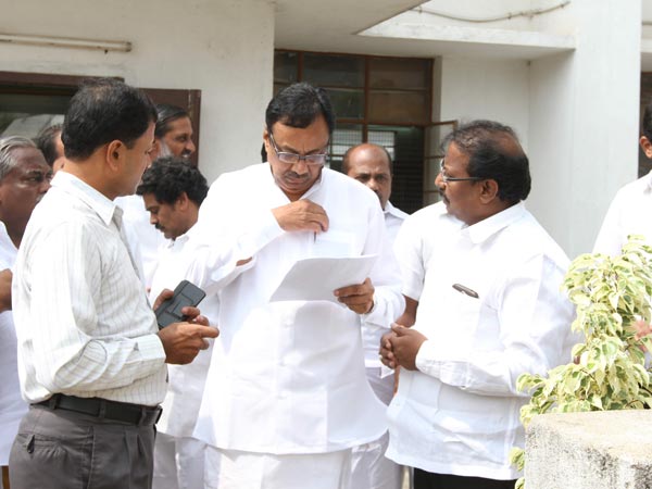 EVKS Elangovan warns Vasan's supporters