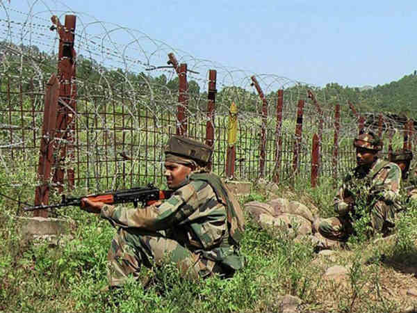 Pakistan army hands over Indian boy who crossed LoC Pakistan army hands over Indian boy who crossed LoC