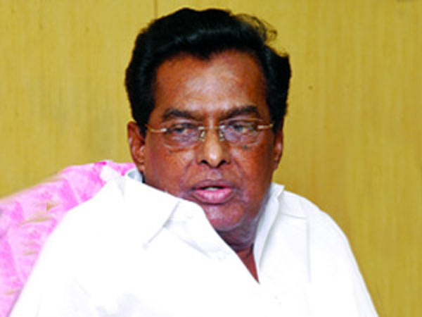 வீரபாண்டி ஆறுமுகம்