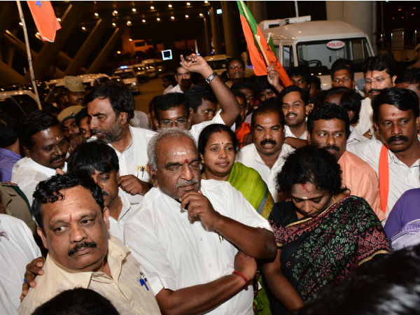 மனிதாபிமான கடமை...