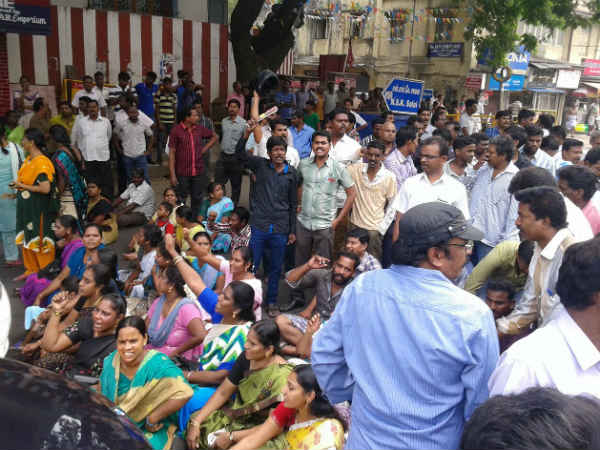 Gang assaults teacher in Chennai school