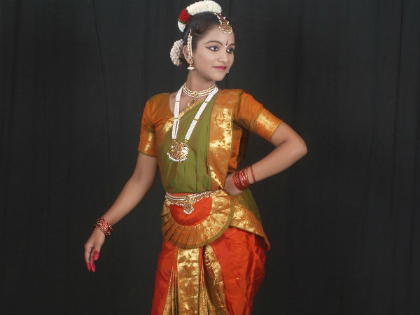 Karur woman's passion on Bharatham Karur woman's passion on Bharatham