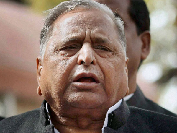 PM Modi copying my scheme of adopting villages, building toilets: Mulayam PM Modi copying my scheme of adopting villages, building toilets: Mulayam