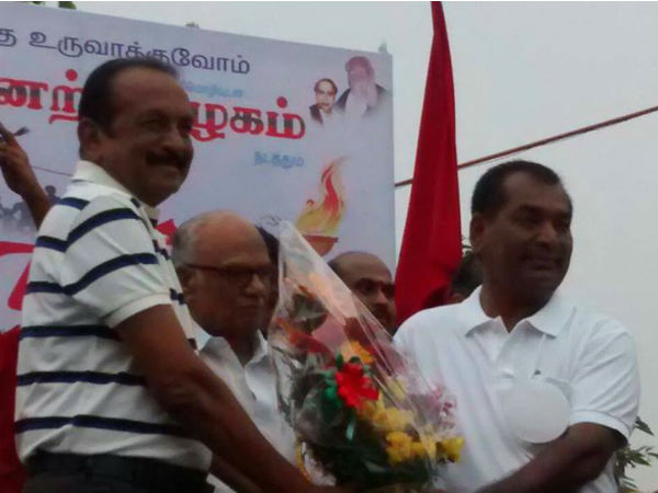 Vaiko attends Marathon