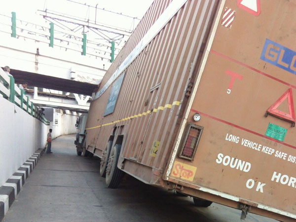 Container lorry hits RBI subway bridge in Chennai