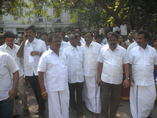 DMK gives petition to home secretary against Saidai Duraisamy