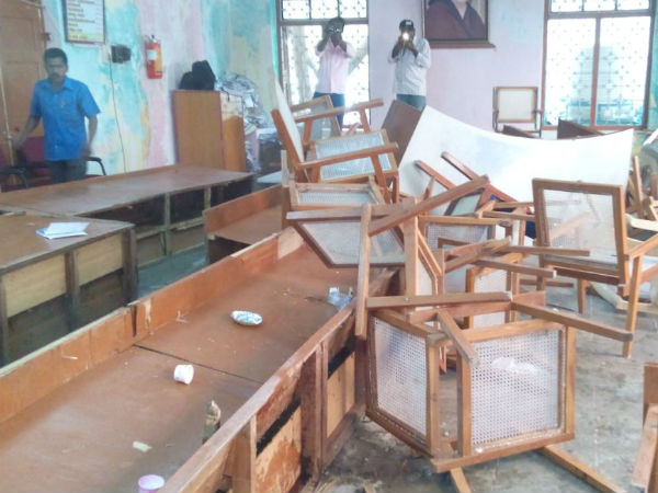 ADMK councillors indulge in group clash inside council meeting