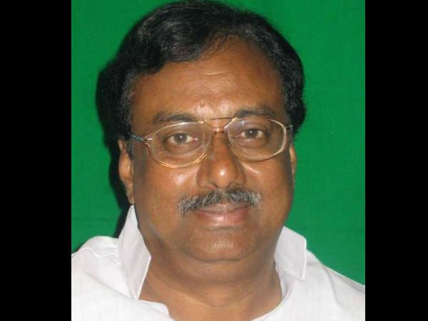 அதிவேகமாக கார் ஓட்டியிருப்பாரோ..