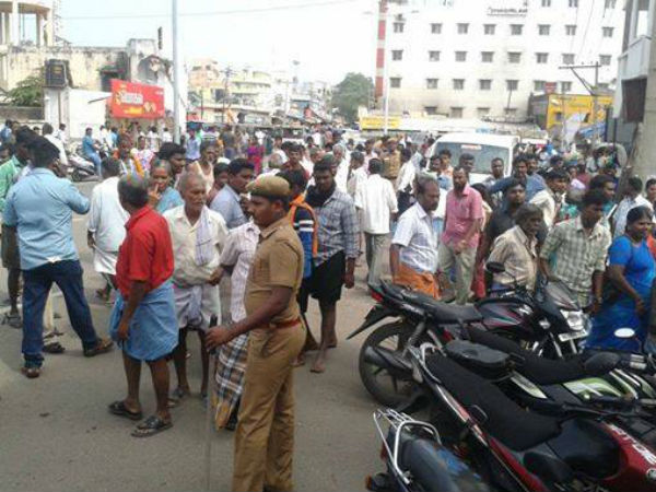 2 surrender in youth murder case