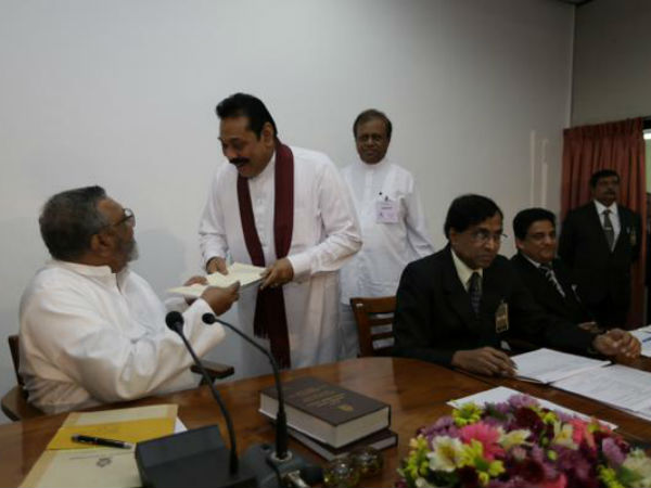 Srilanka Presidential elections: Rajapaksa, Maithripala hand over nominations Srilanka Presidential elections: Rajapaksa, Maithripala hand over nominations