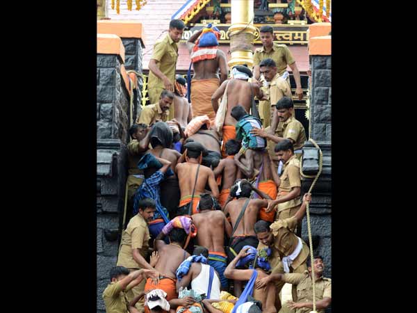 நீண்ட வரிசையில் நீண்ட வரிசையில்