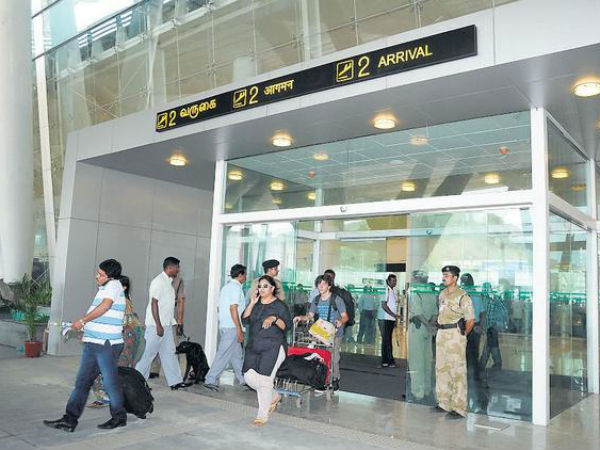 மீண்டும் உடைந்த கண்ணாடி: