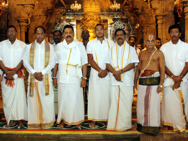 Rajapaksa worships at Tirupati