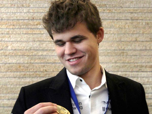 மீண்டும் சாம்பியன் ஆன மேக்னஸ் கார்ல்சன்: