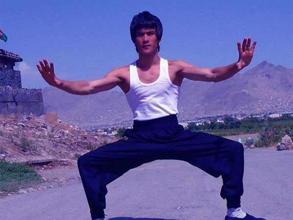 புரூஸ் ஹசாரா...