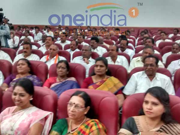 Jayanthi Natarajan boycott TNCC meet