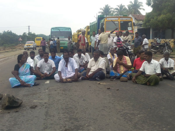 சாலை மறியல் - ரயில்மறியல்