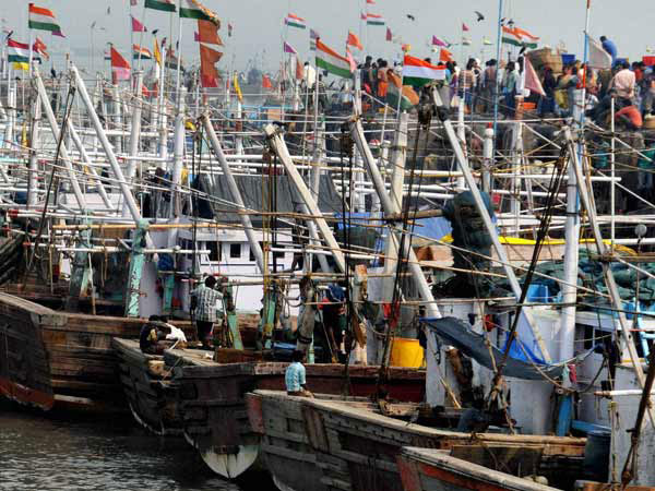 Lanka releases 66 TN fishermen, 30 Lankan fishermen released from Tamil Nadu Lanka releases 66 TN fishermen, 30 Lankan fishermen released from Tamil Nadu