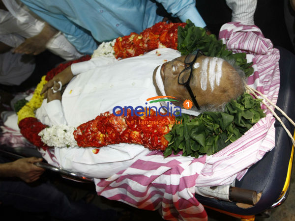 Muthupettai school pays tribute to K Balachander Muthupettai school pays tribute to K Balachander