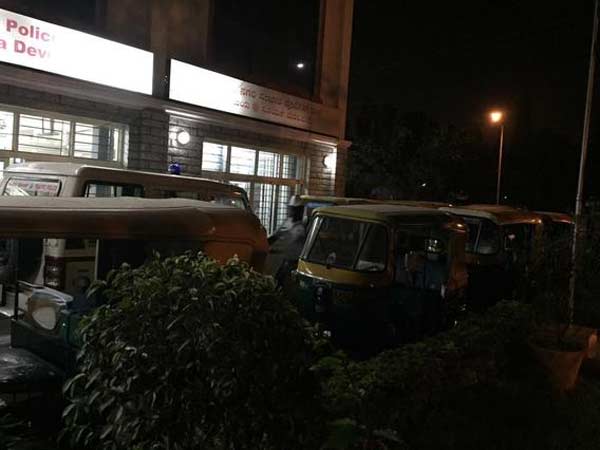 போலீஸ் ரொம்ப ஸ்ட்ரிக்டு.. ஸ்டிர்க்டு..