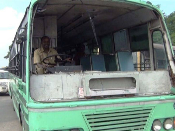 பேருந்துகள் மீது கல்வீச்சு...