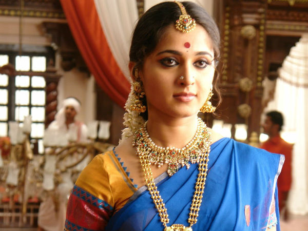 காணாமல் போன நகைகள்...